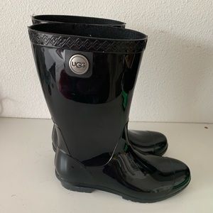 Brand new ugg rain boots